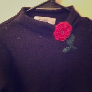 Cotton / acrylic top w/ beaded red rose & sequins